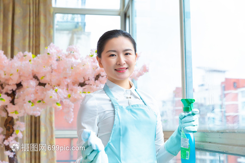 家政保潔服務(wù)的專業(yè)形象塑造與行業(yè)價值